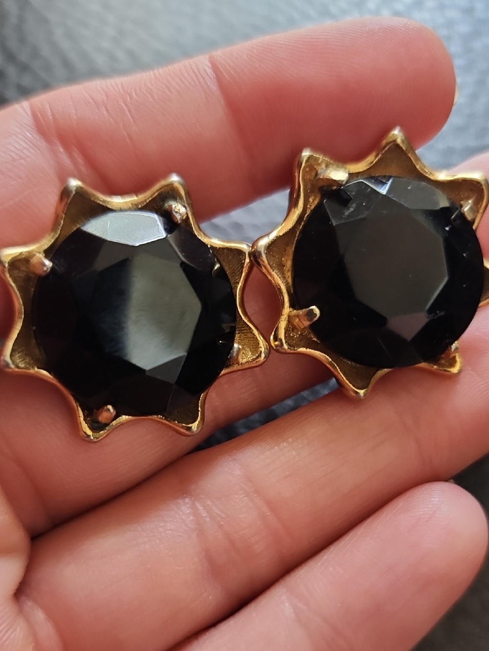 VTG Gold-Trim Black Faceted Glass Clip Earrings - Women Jewelry